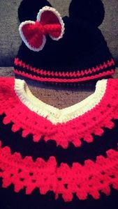 Minnie Mouse poncho and beanie